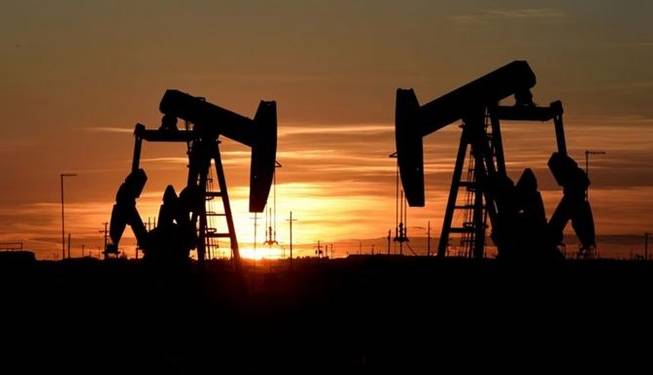 انتظار سرمایه‌گذاران در آستانه نشست اوپک قیمت نفت را کاهشی کرد